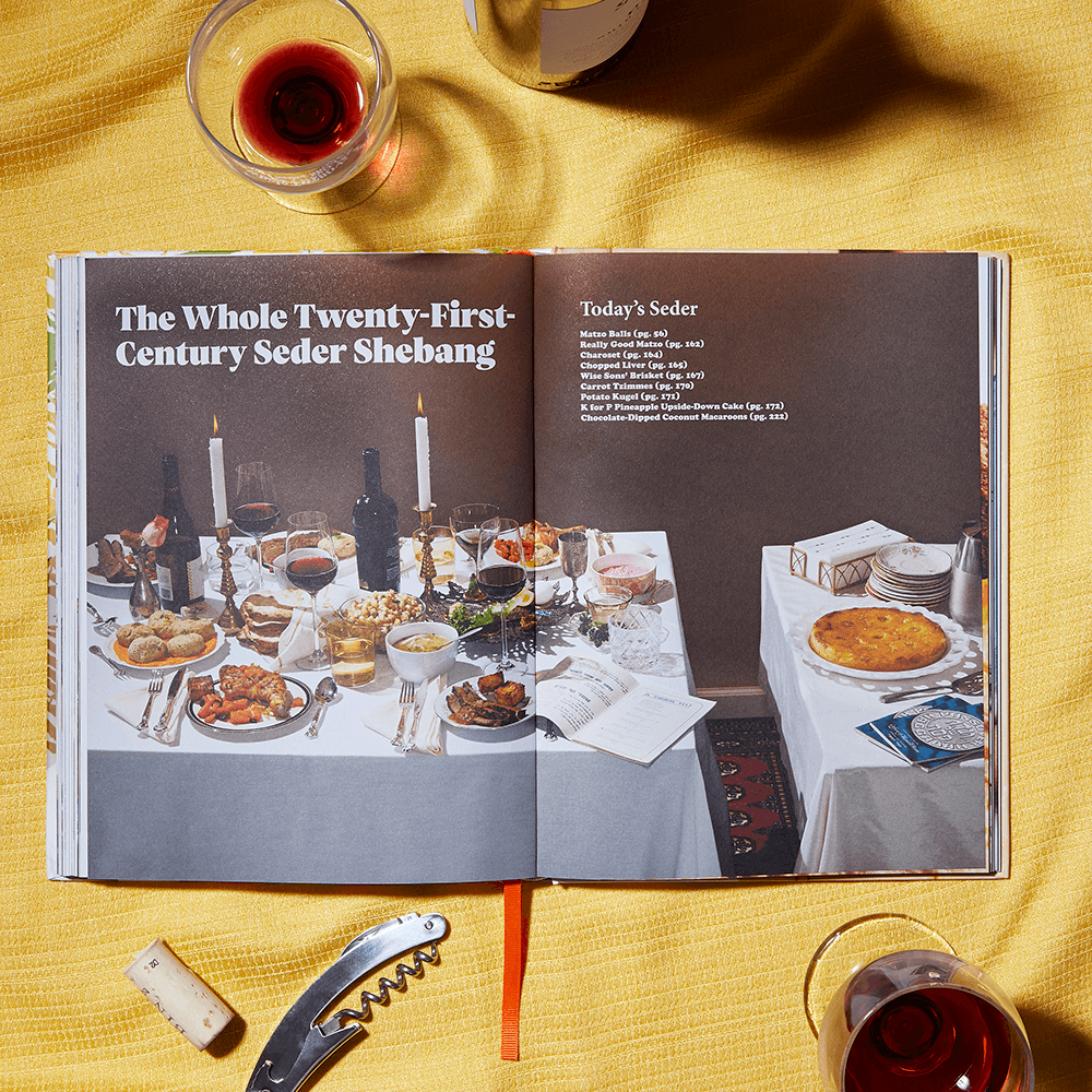 The Mere Mortal's Guide to Fine Dining: From Salad Forks to Sommeliers, How  to Eat and Drink in Style Without Fear of Faux Pas: Rush, Colleen:  9780767922036: : Books